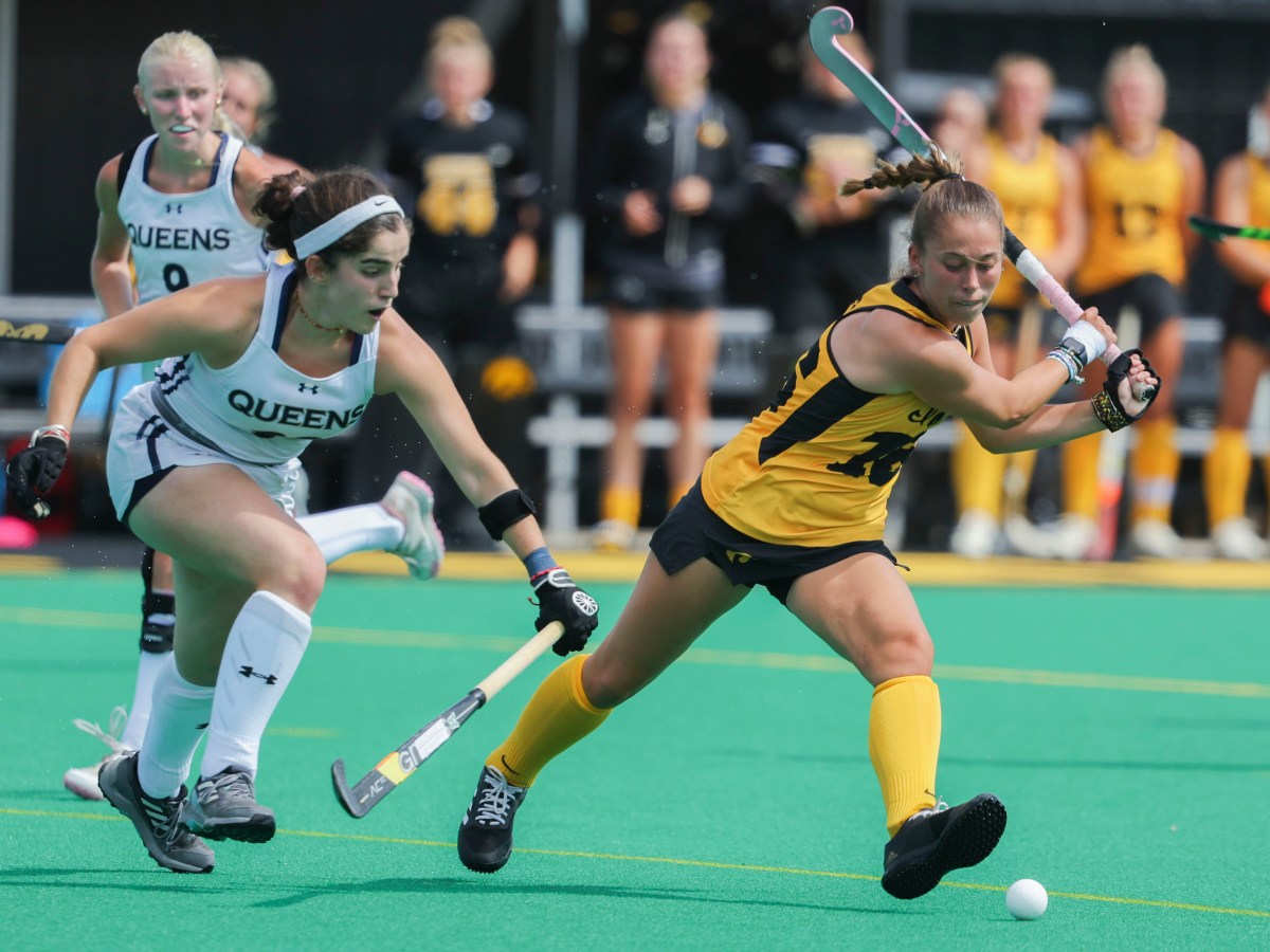 Field hockey vs.&nbsp;Queens