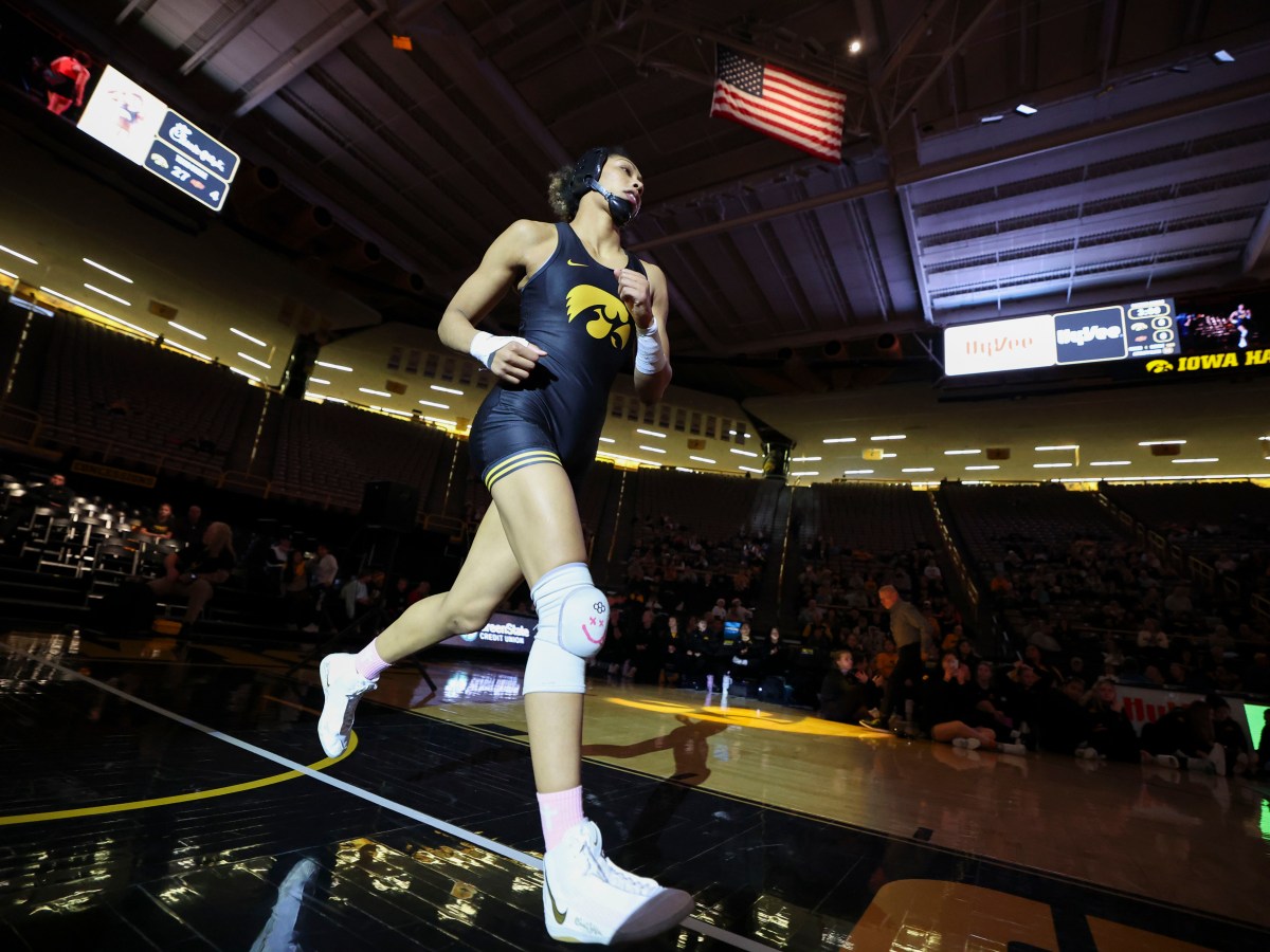 Women’s wrestling duals